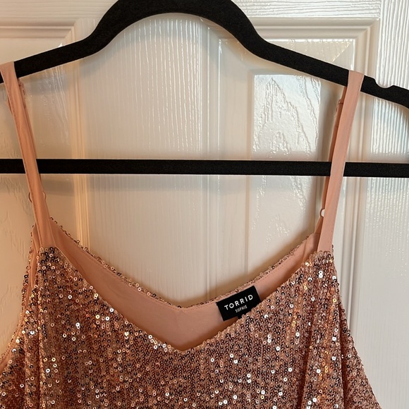 NWT Torrid Sophie Rose Gold Sequin Tank - Picture 3 of 8